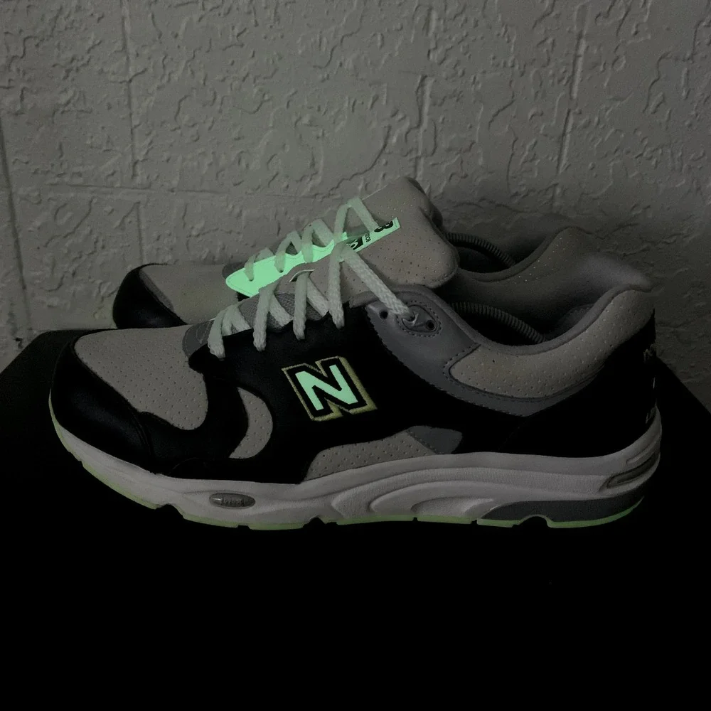 New Balance Shoes Mens Size 13 Gray Silver 1700 Barneys New York Glow In Dark